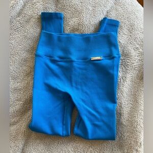 Bombshell Sportswear Vibrant Blue Ribbed Seamless Leggings XS